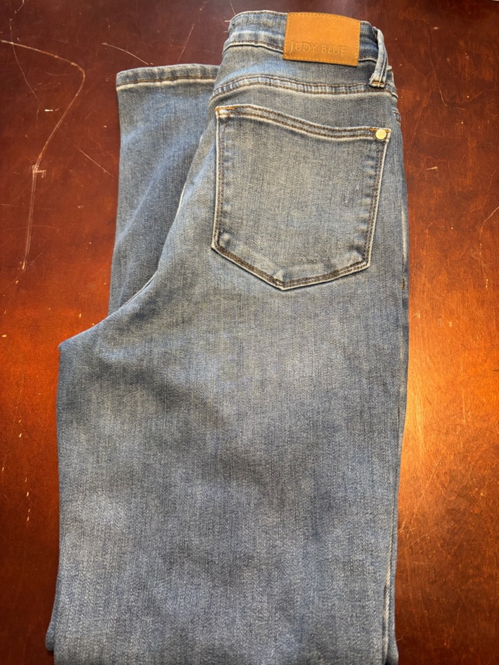 Judy Blue Distressed 90’s Straight Fit Jeans (11/30)